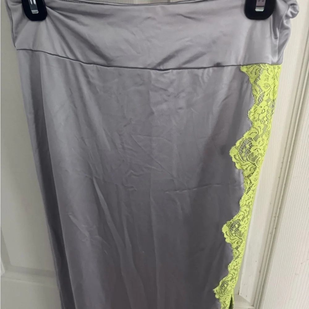 SKIMS LACE SWIM CAMI MAXI SKIRT | CHROME L